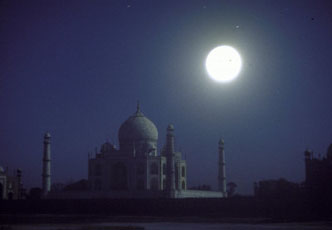 Taj Mahal Moonlight Tour